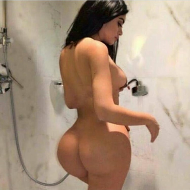 Mia Francis Naked completely