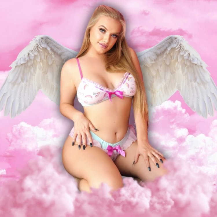 Angelica Maria @baddangelofig