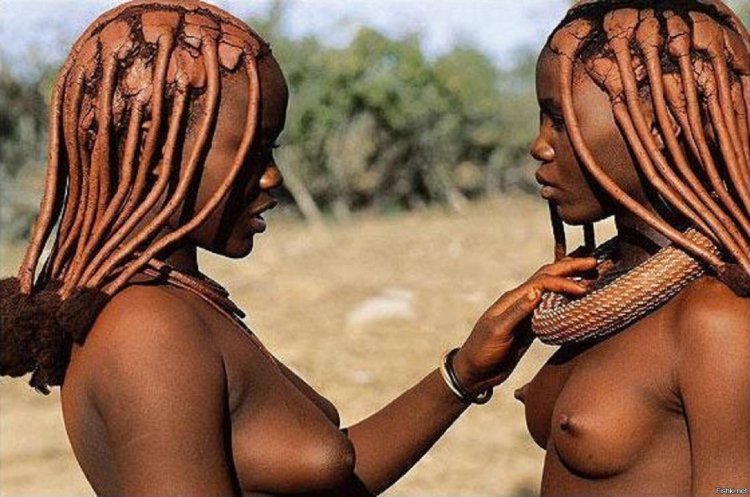 Naked African women