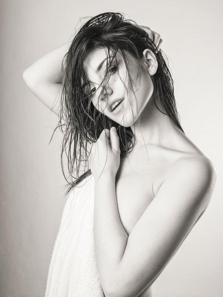 Camila Sidi +18