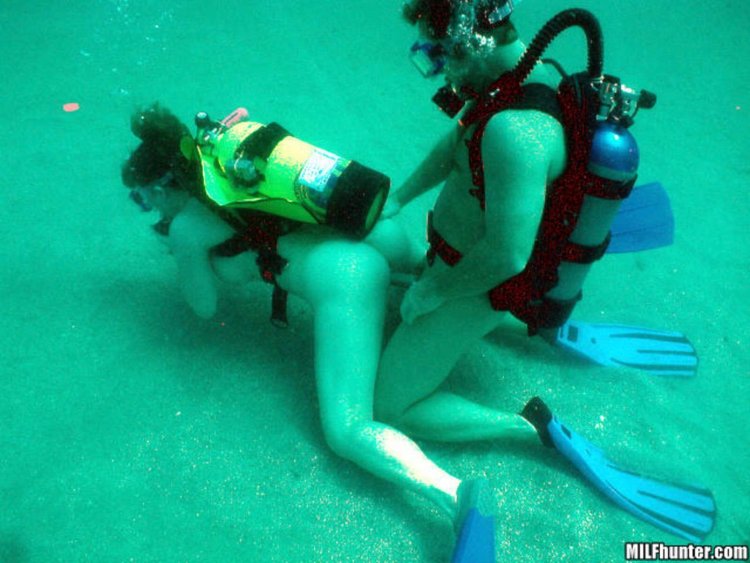 Submarine swimming - porn