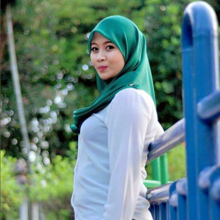 Hijab selfie Indonesian XXX