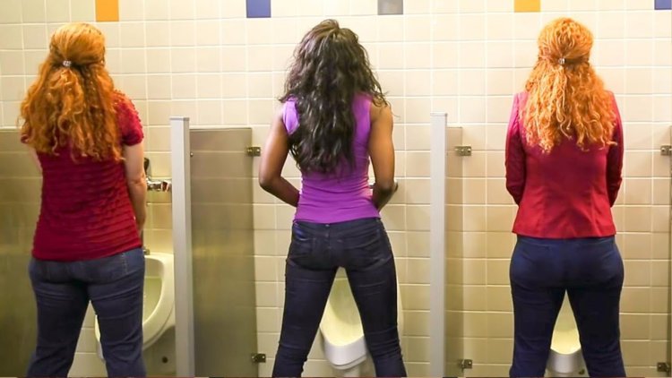 Girl WC