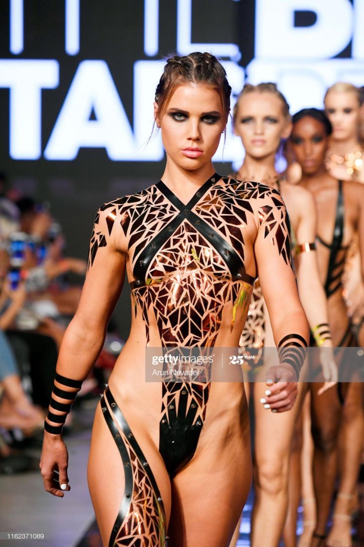 Skupanik from island naked