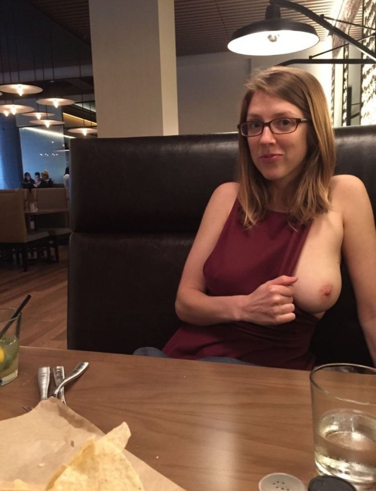 The dress shows big boobs