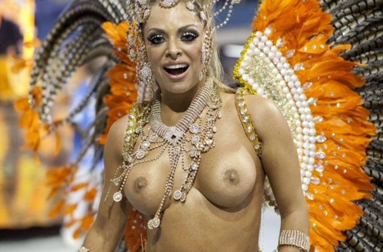 Andrea Martins Brazili Carnival