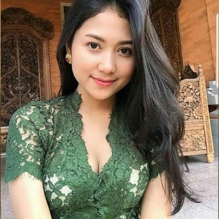 Intan Ratna Juwita Underwear