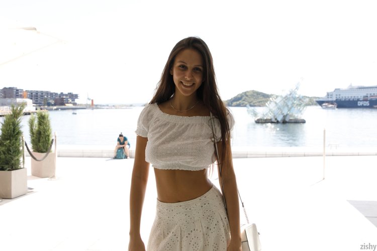 Jessica Albank