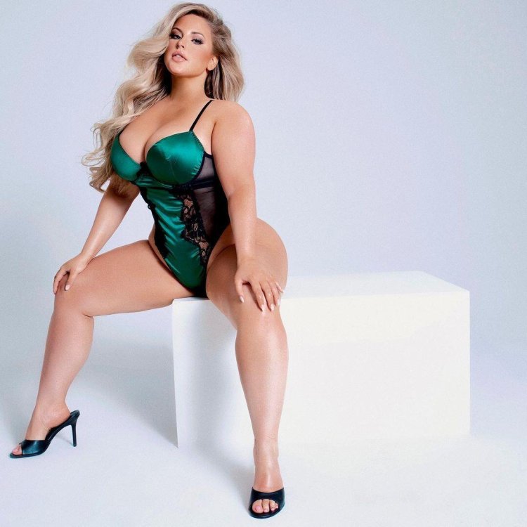Ashley Alexiss Bride