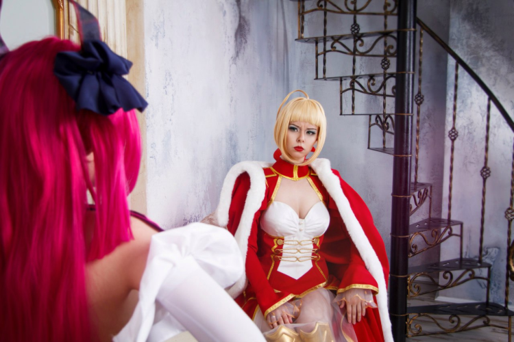 Helly Valentine (Helly Valentine)