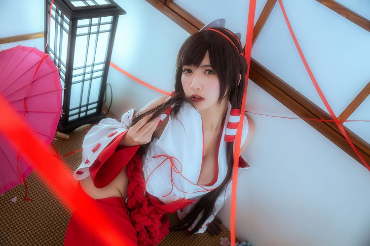 Hannah Owo 1366x768