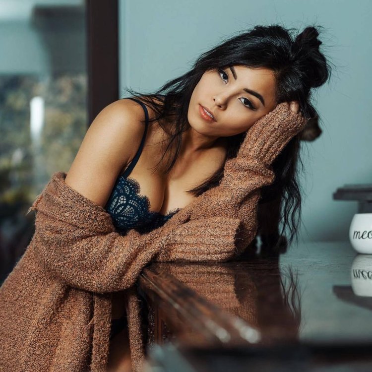 Anna Akana Hot