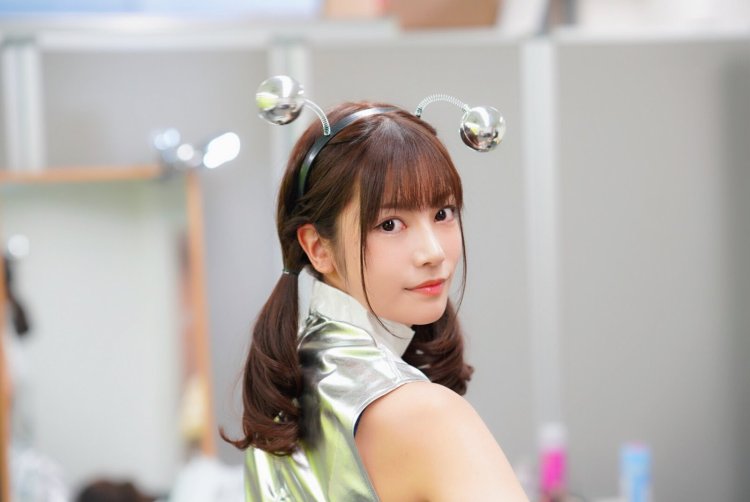Karen Kaede Gif