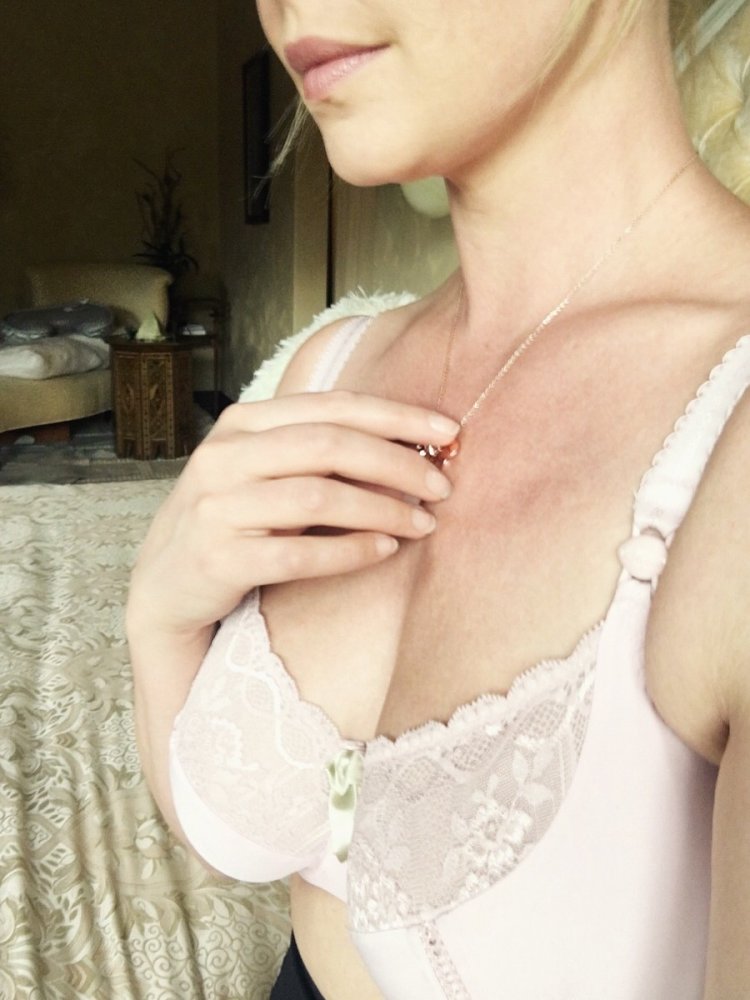 Katherine Hage in the film Poving