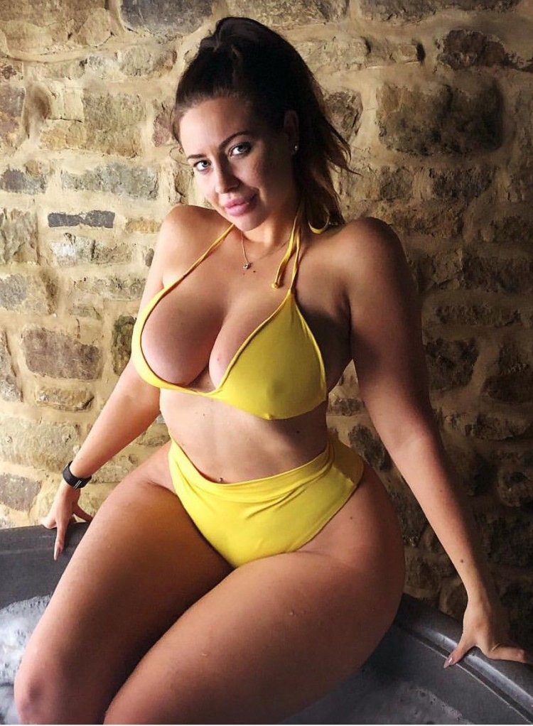 Model JASMIN CADAVID