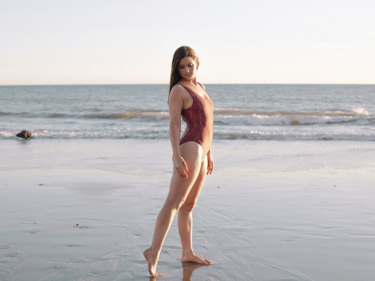 Bonnie Wright in underwear