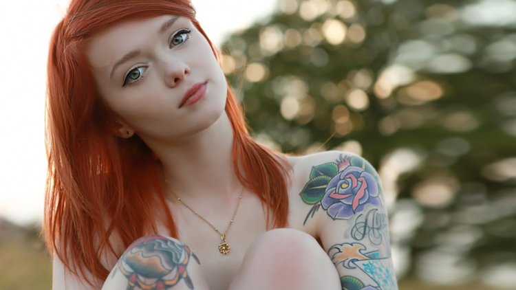Red -haired Julia Kennedy