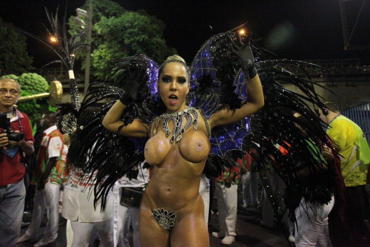 Andrea Martins Brazili Carnival