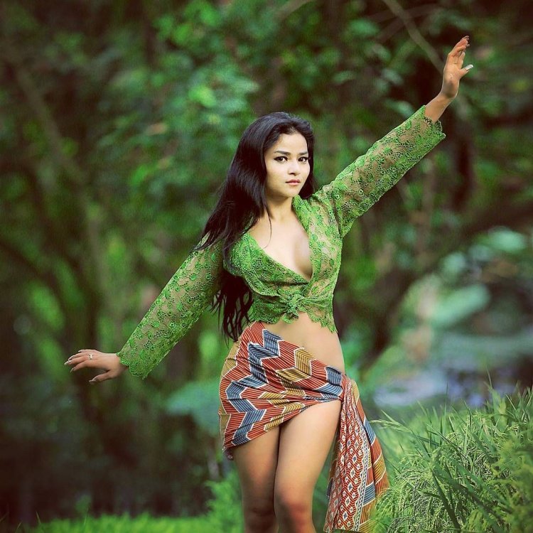 Kiki Pritasari - Indonesian Model Naked