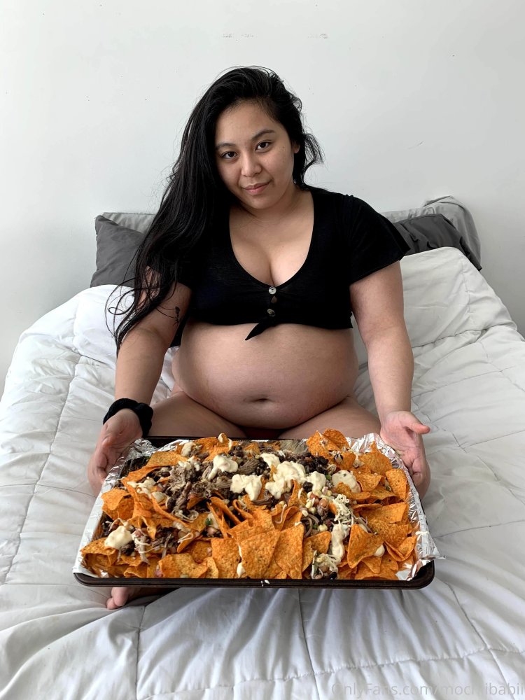 Feminine abdomen from gluttony