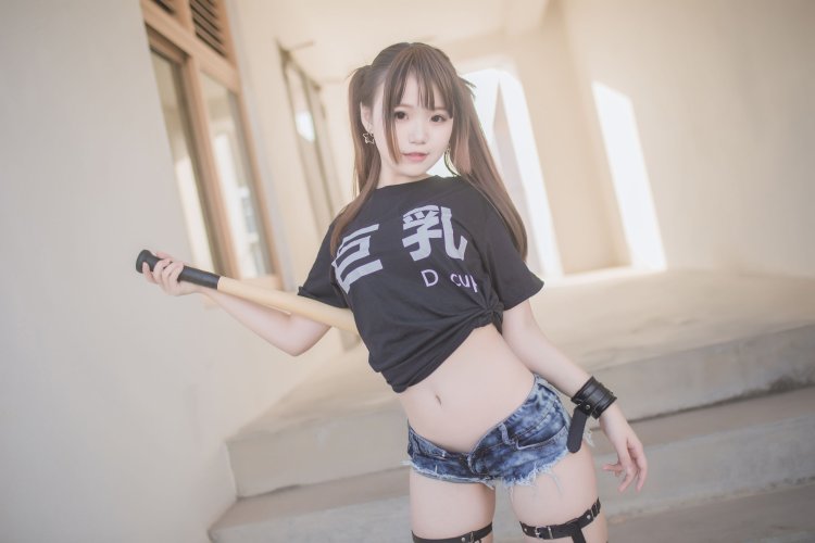 Japanese girls in shorts