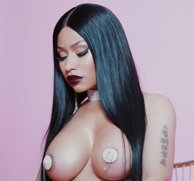 Nicky Minage Naked Tits