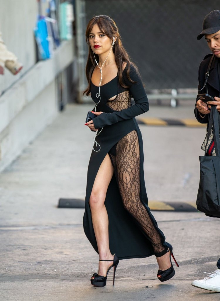 Jenna Ortega 18