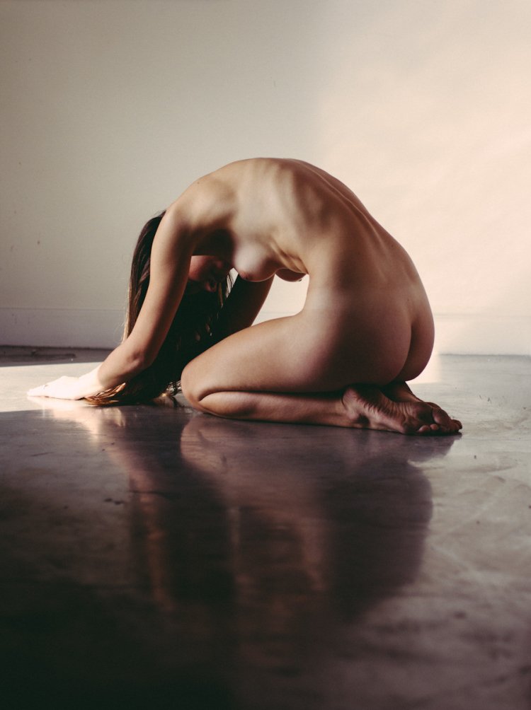 Naked women on Zen tape