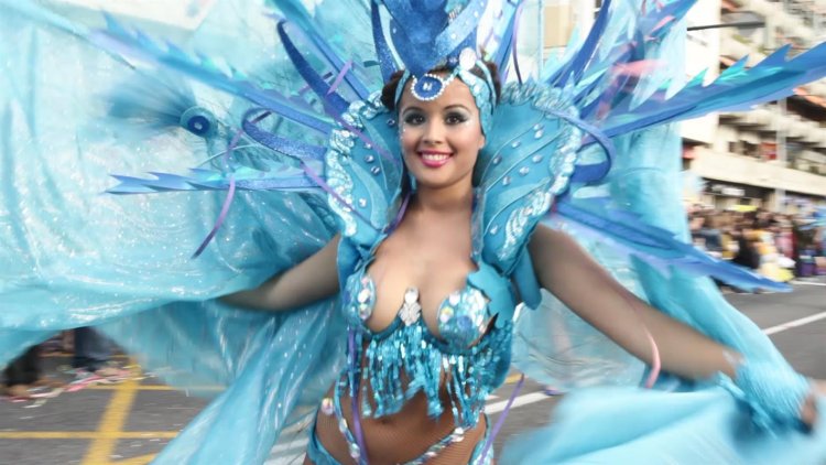 Valya carnival photo