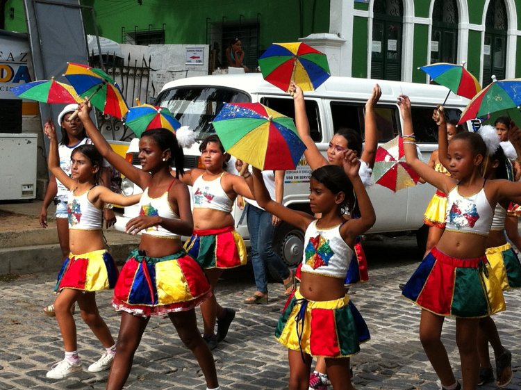 The parade of virgins olind