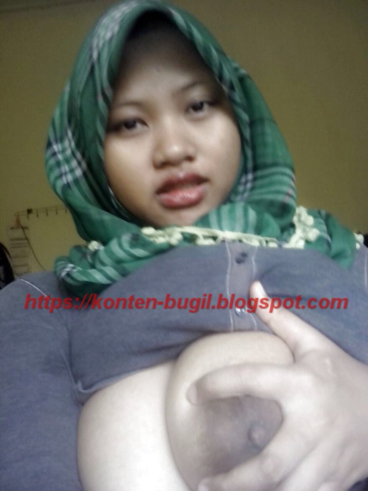 JilBoobs Nunging