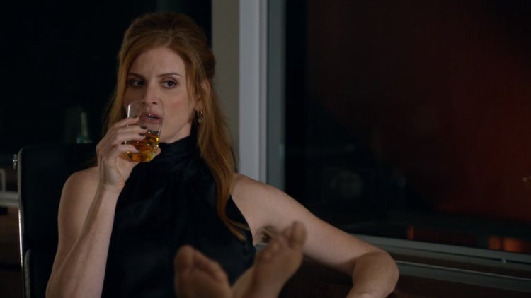 Sarah Rafferty Feet