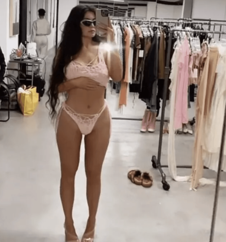 Kylie Jenner Hot 18