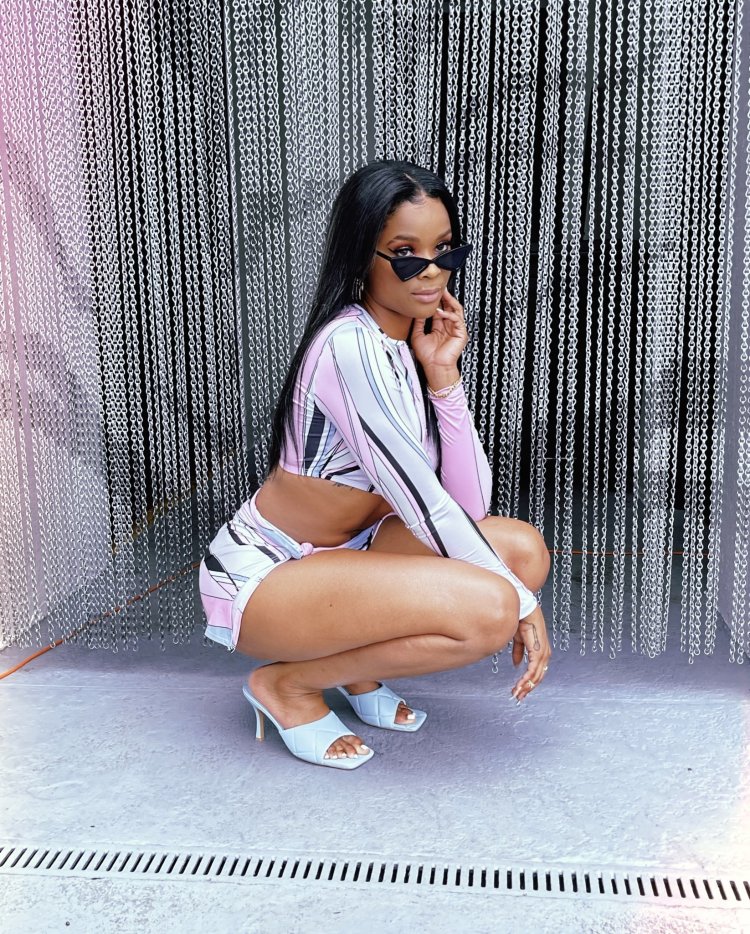 Adjion Alexus Feet