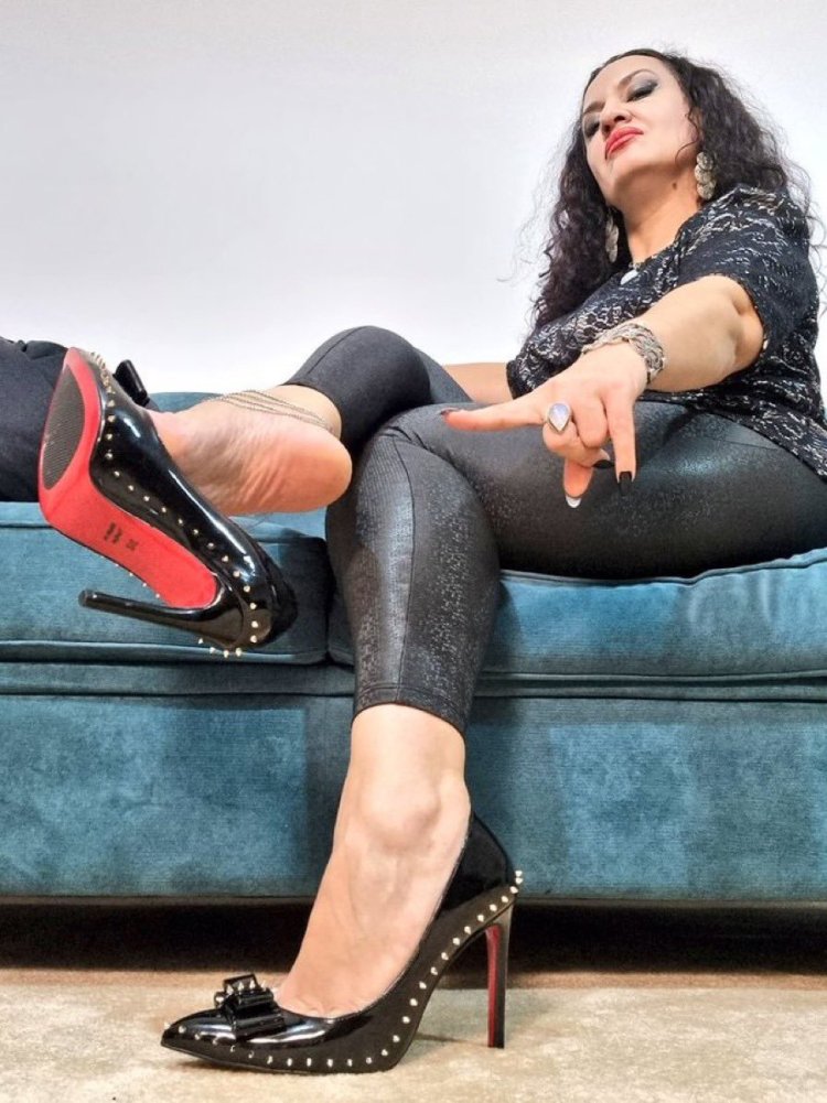 Mistress Luna 2021