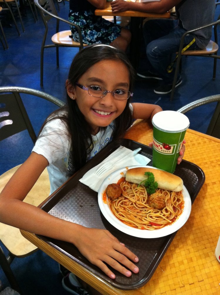 Tropical Deli Sara