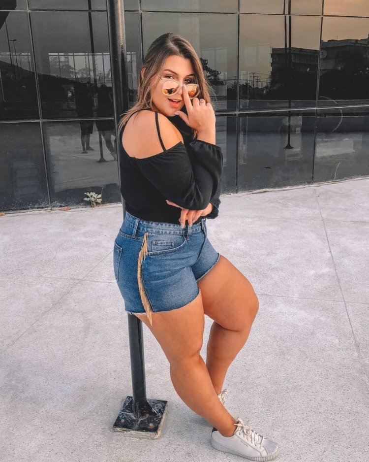 Big Thighs Mini Boss Lady