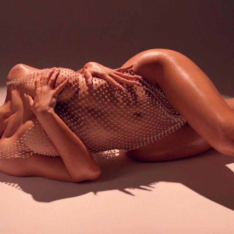 Kylie Jenner Naked 2020
