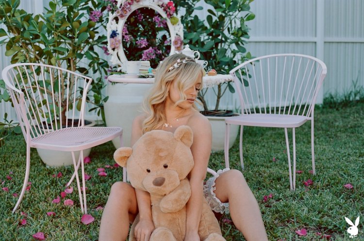 Ivanka in Sweet Nudityivanka