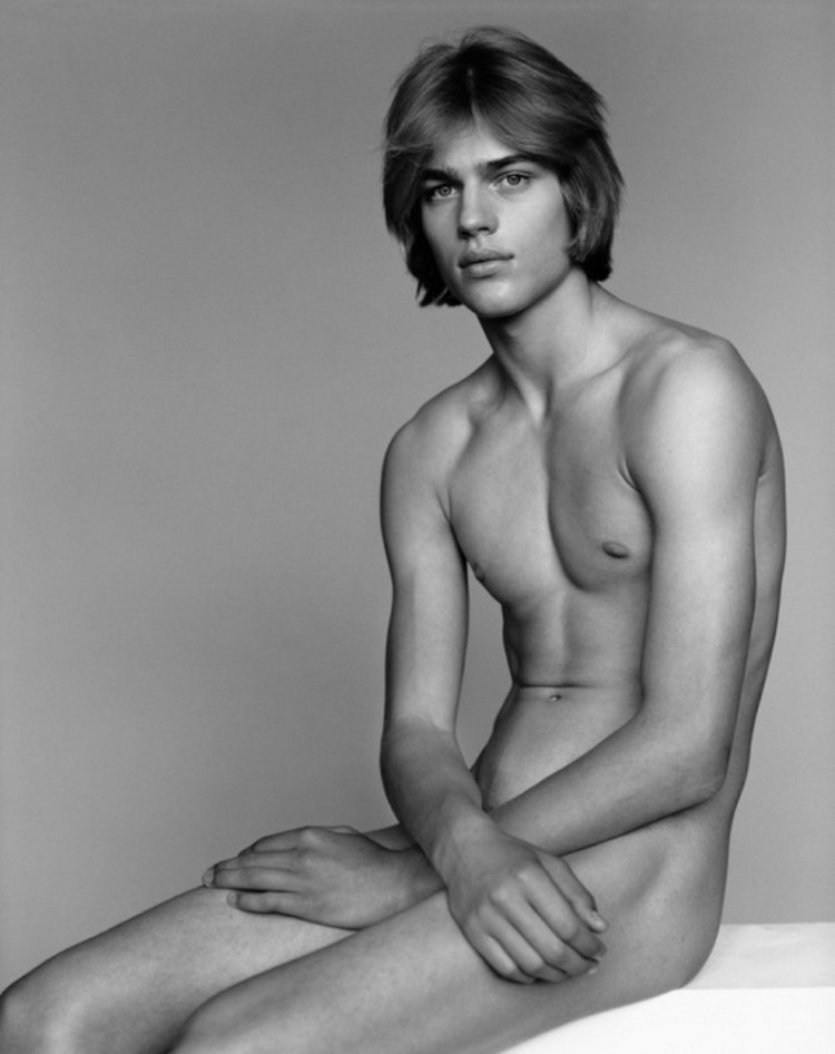 Ton Hekeels Naked
