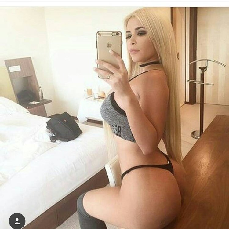 Cecibel Vogel in bikini