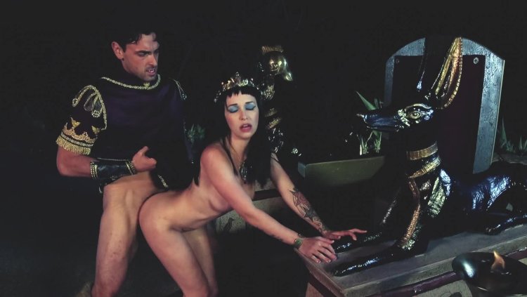Cleopatra Zena Queen XXX