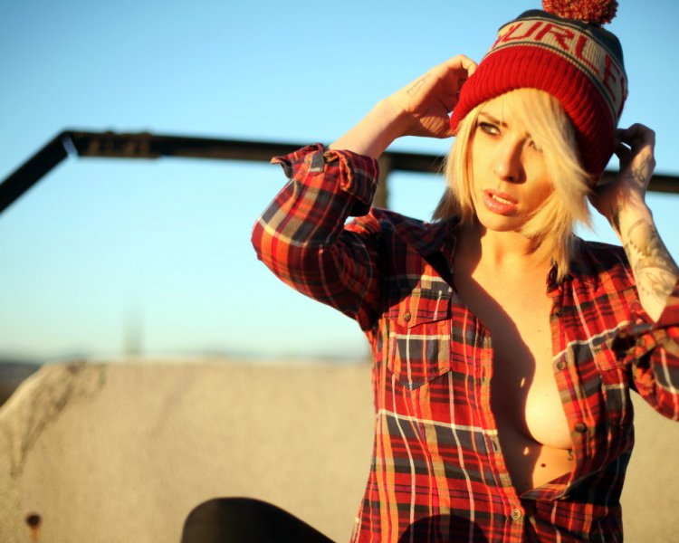 ALYSHA NETT photo shoot