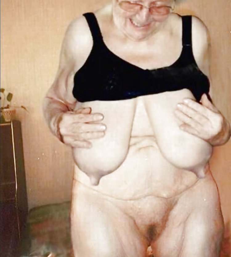 Naked old women of small stature