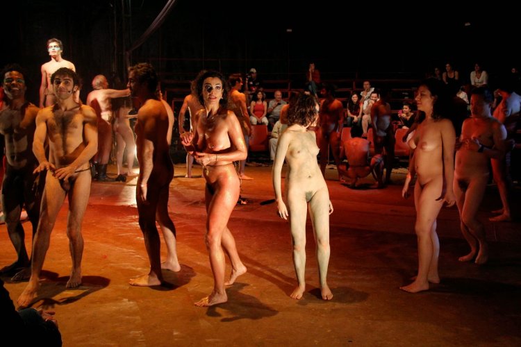 Staging in the theater naked