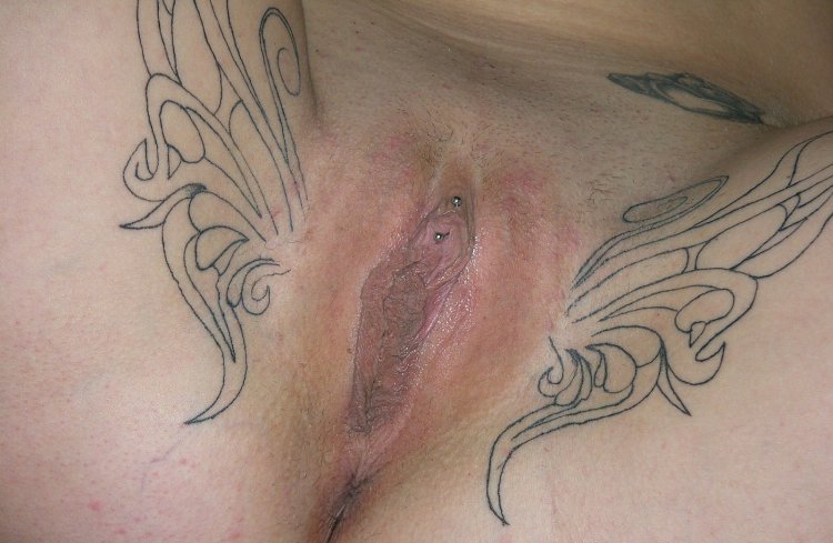 Tattoo in the crotch in girls