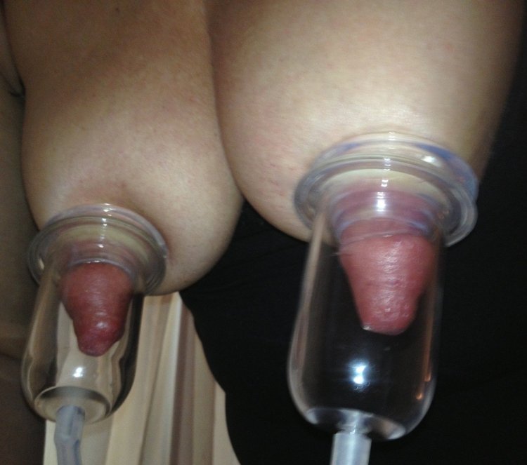 BDSM nipples milking machine