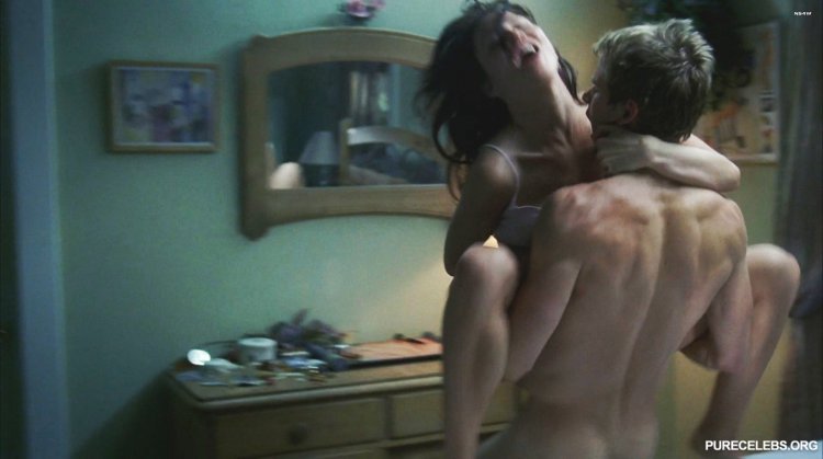 Viola Lynn Collins sexy