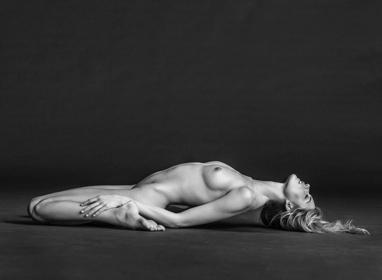 Nude photo exhibition
