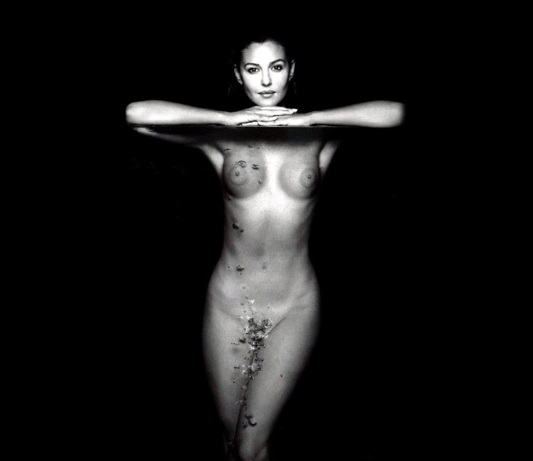 Monica Bellucci Malena Nude